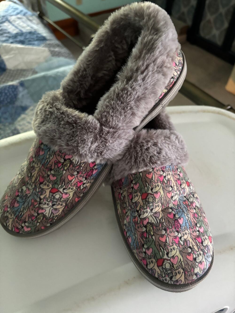 Women's BOBS For Dogs Cozy Kiss Slipper